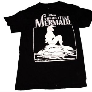 Like New Disney Brand Little Mermaid Black Short Sleeve Crew Neck Tee